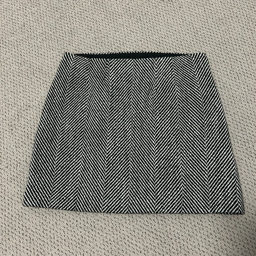 LOFT Herringbone Skirt NWT - Picture 2 of 3